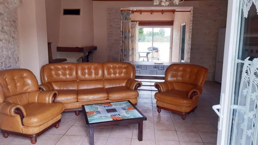 Gites Le Clos De Lamie Avec 2 Piscines Privees Fossemagne Εξωτερικό φωτογραφία